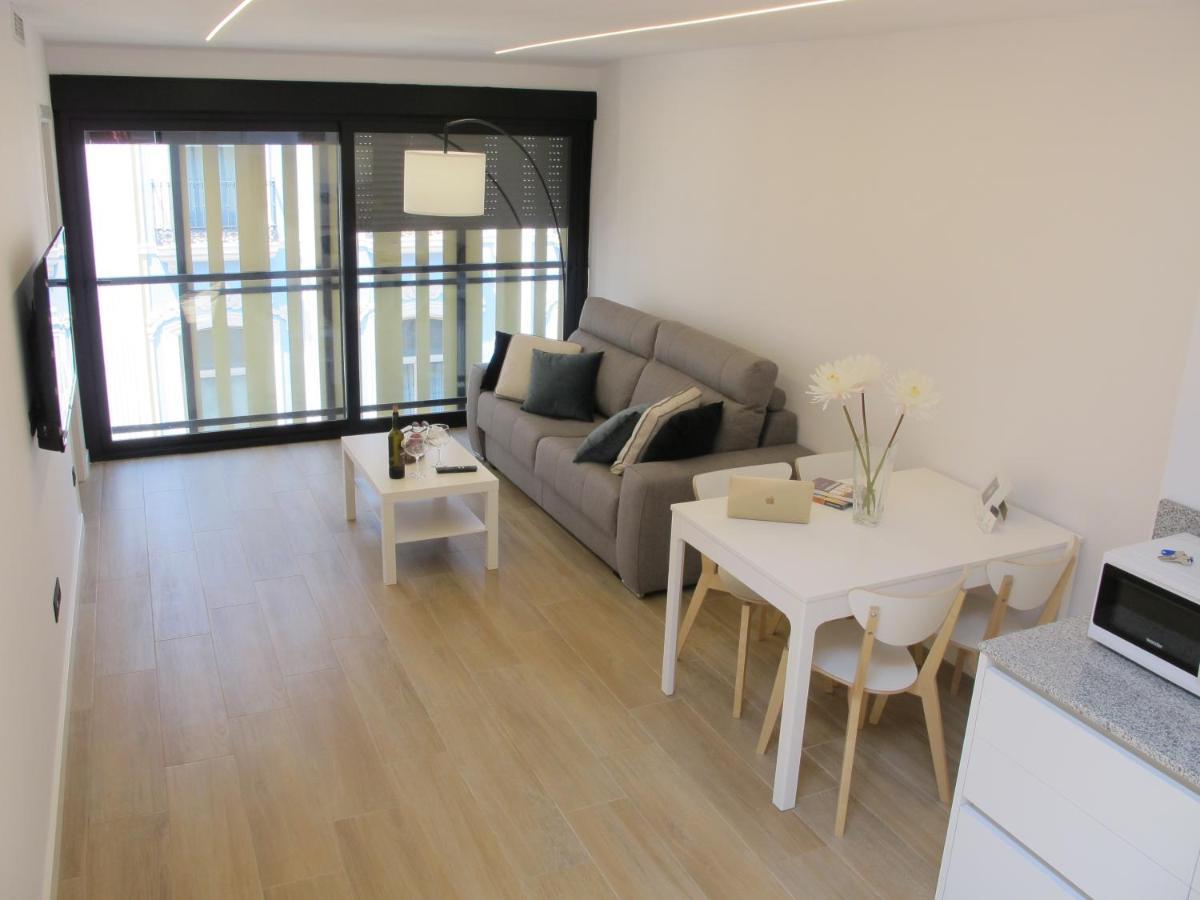 Apartamentos Romero Alicante Luaran gambar