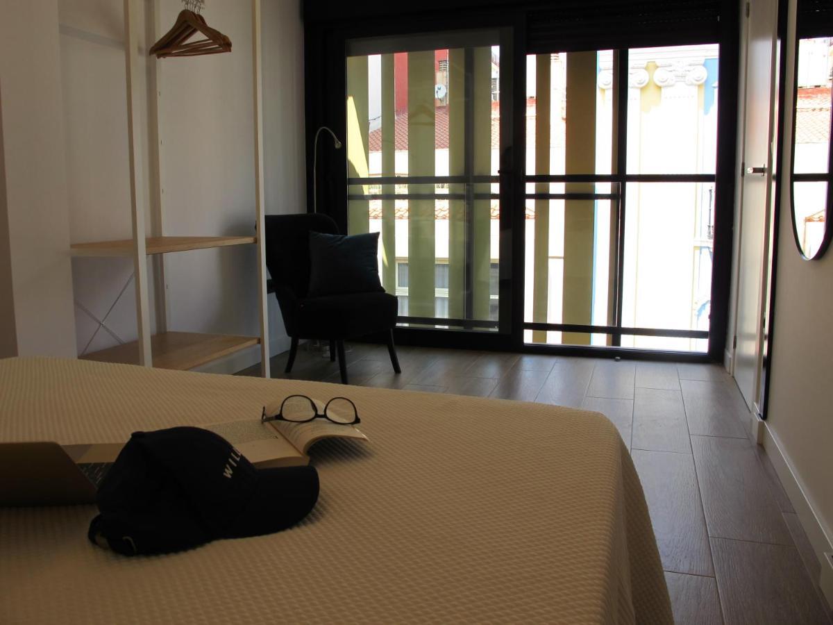 Apartamentos Romero Alicante Luaran gambar