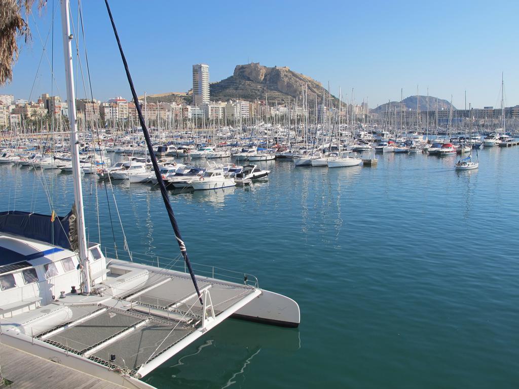 Apartamentos Romero Alicante Luaran gambar