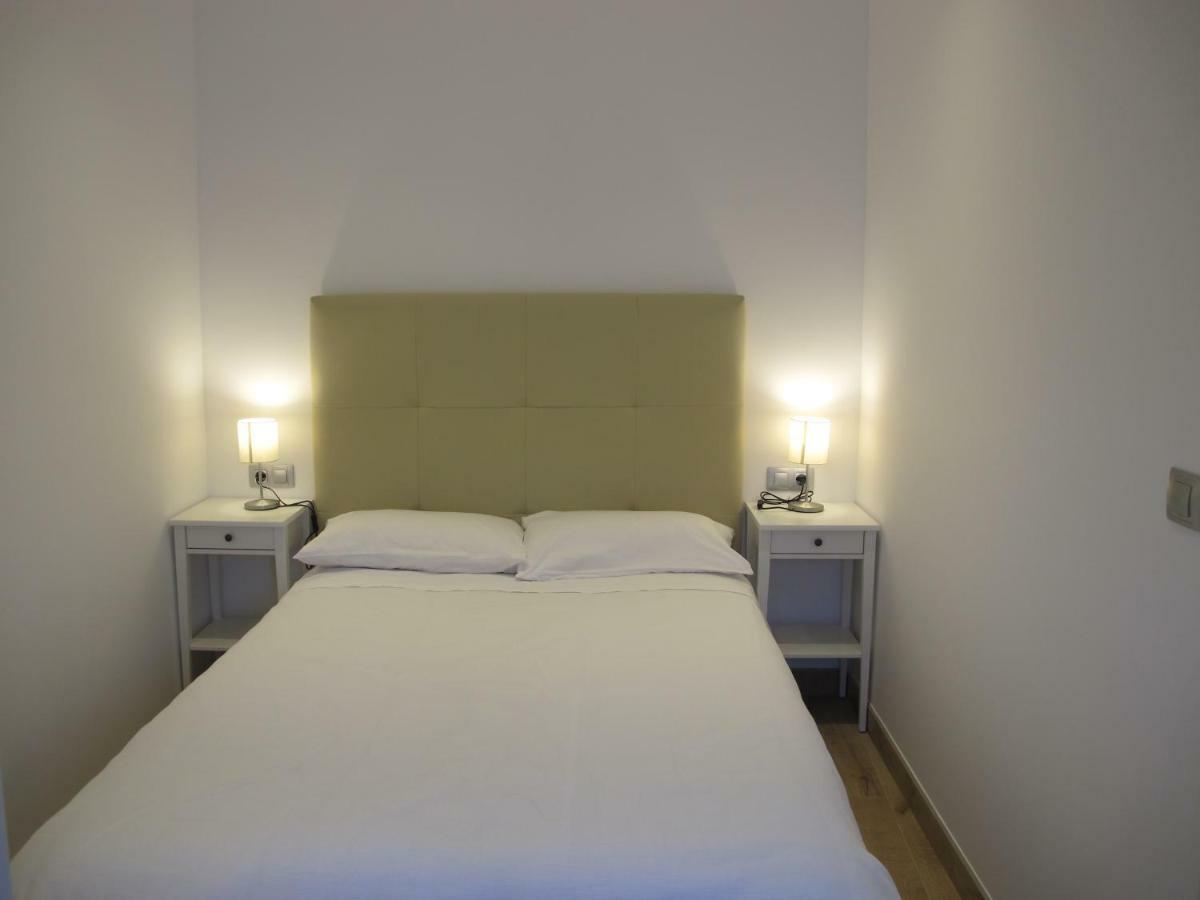 Apartamentos Romero Alicante Luaran gambar
