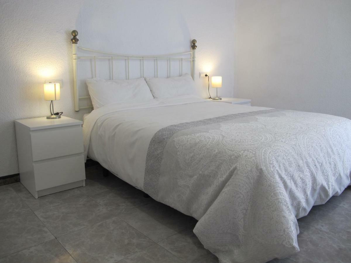 Apartamentos Romero Alicante Luaran gambar