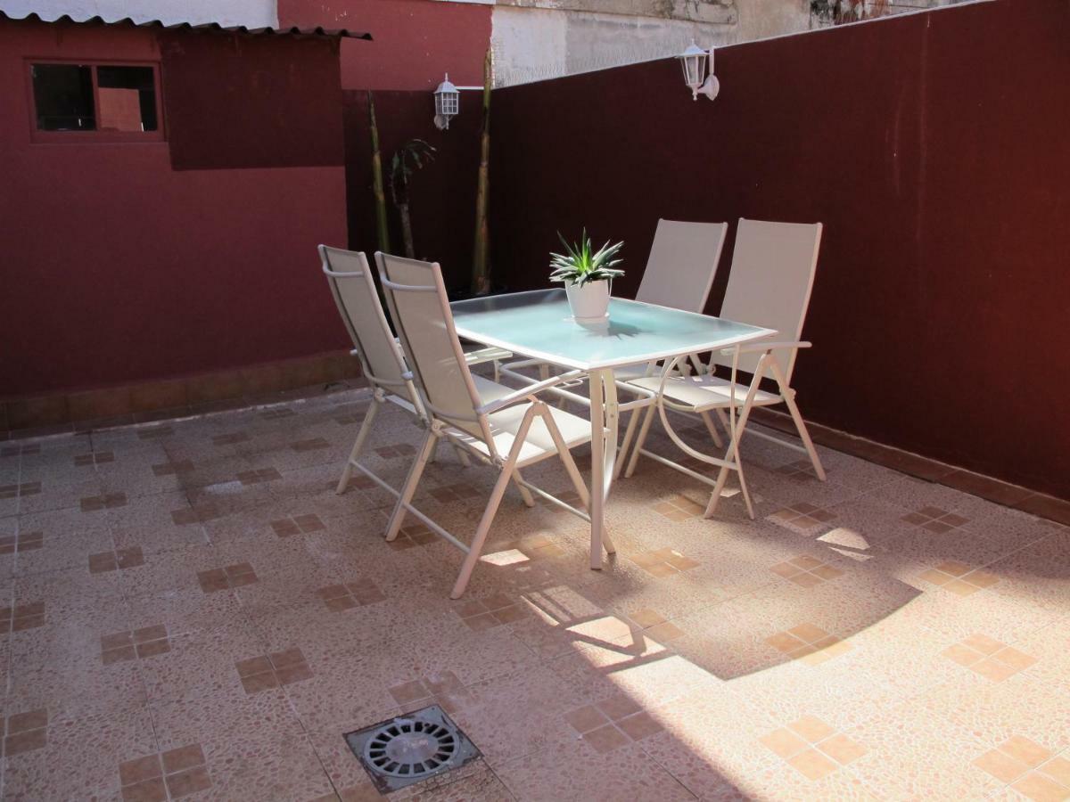 Apartamentos Romero Alicante Luaran gambar