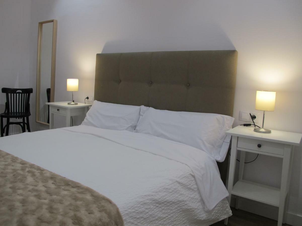Apartamentos Romero Alicante Luaran gambar